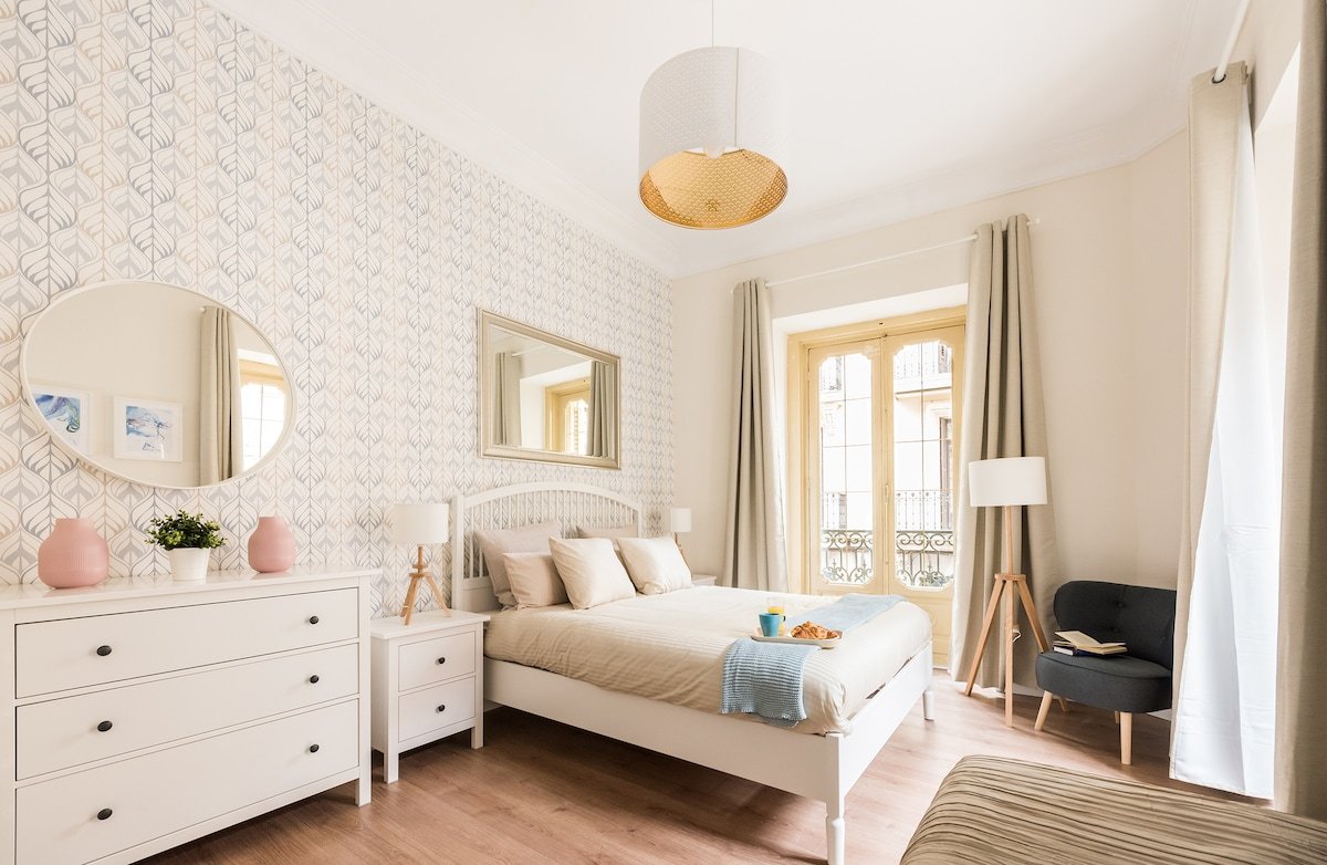 Apartment in Puerta del Sol – Madrid Center gallery image 2