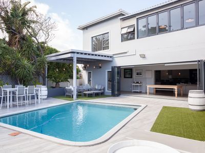 Elegant 8-Sleeper | Poolside Living & Braai Vibes
