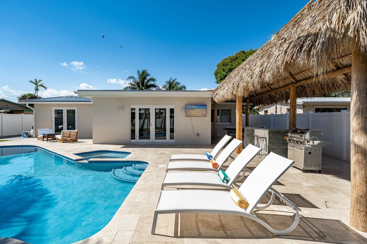 1 Mile to Beach – Heated Pool – FirePit – Pets Ok gallery image 4