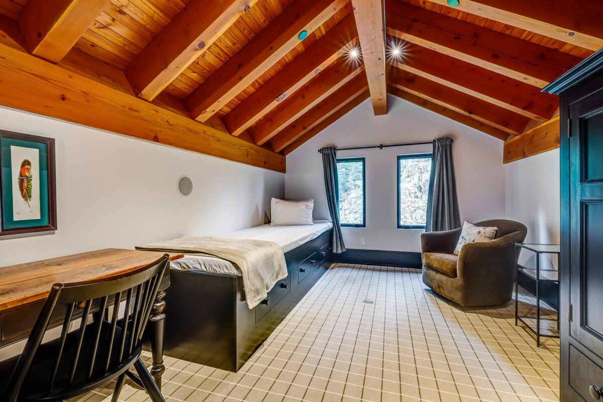 Kadenwood 2924 – Ski in Ski out, A/C, New Listing gallery image 5