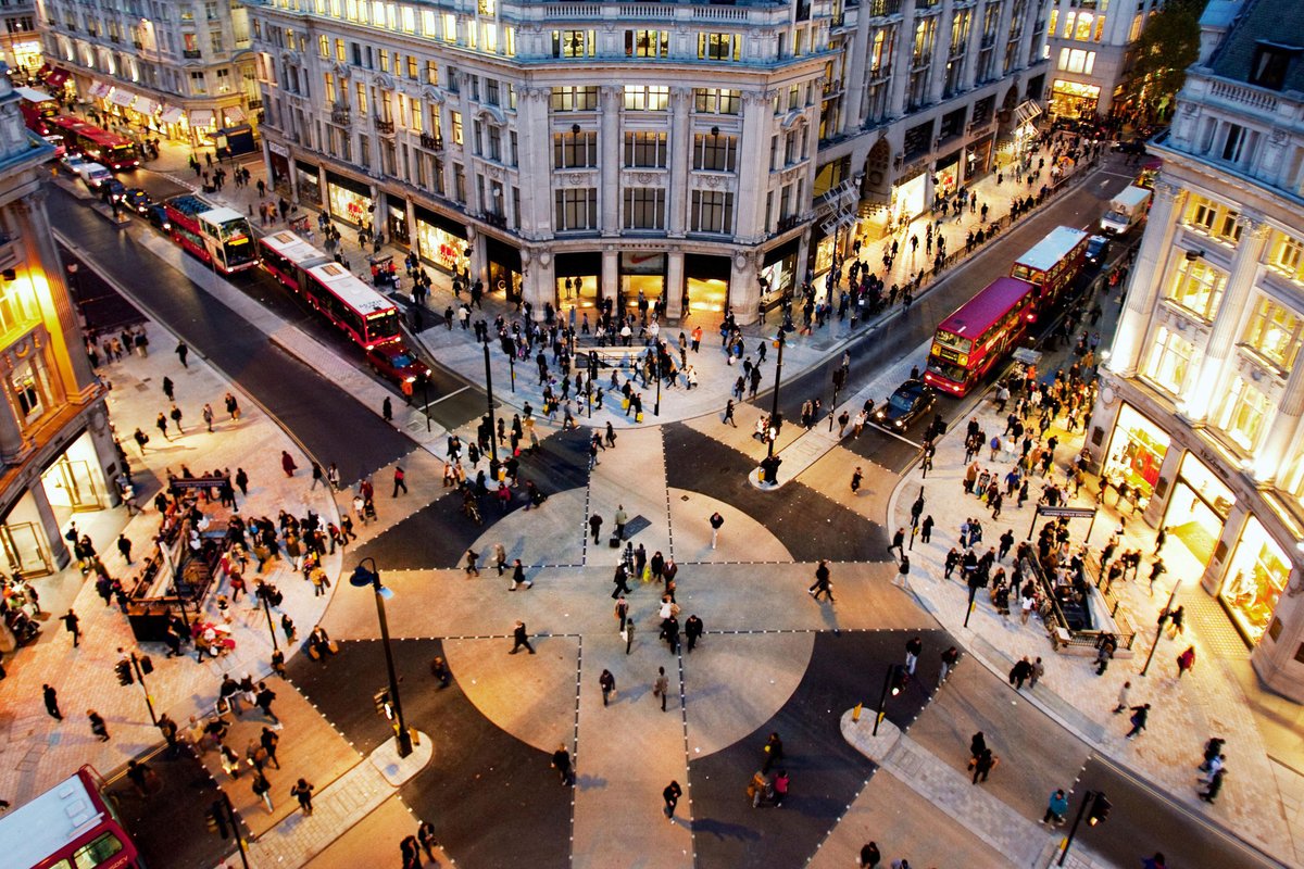 Stylish & Modern Oxford Street Balcony Flat
