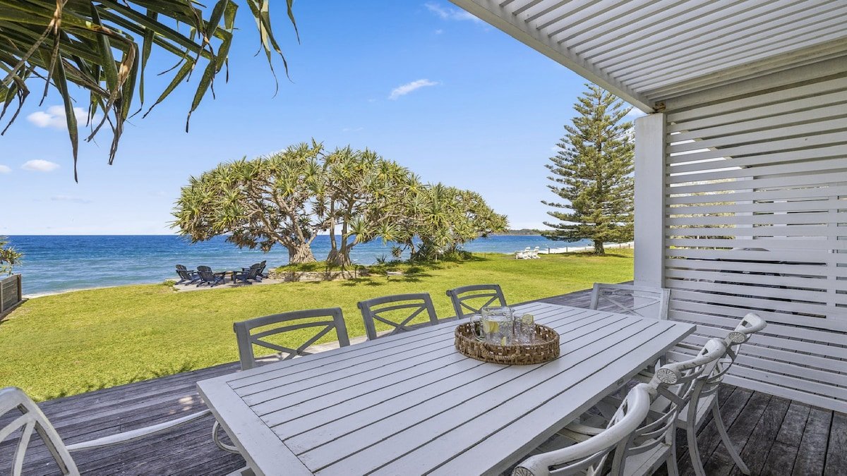 Hampton on the Beach – Stunning Beach Front gallery image 5