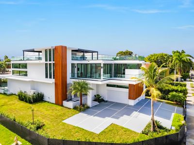 Modern Waterfront Villa w/ Pool, Rooftop & dock