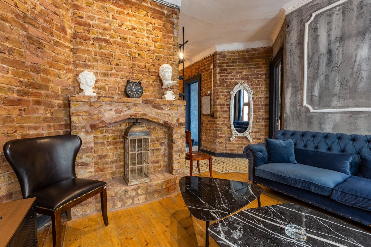 GalataTower 3B, 3 Shower, 2WC with Balcony and A/C gallery image 3