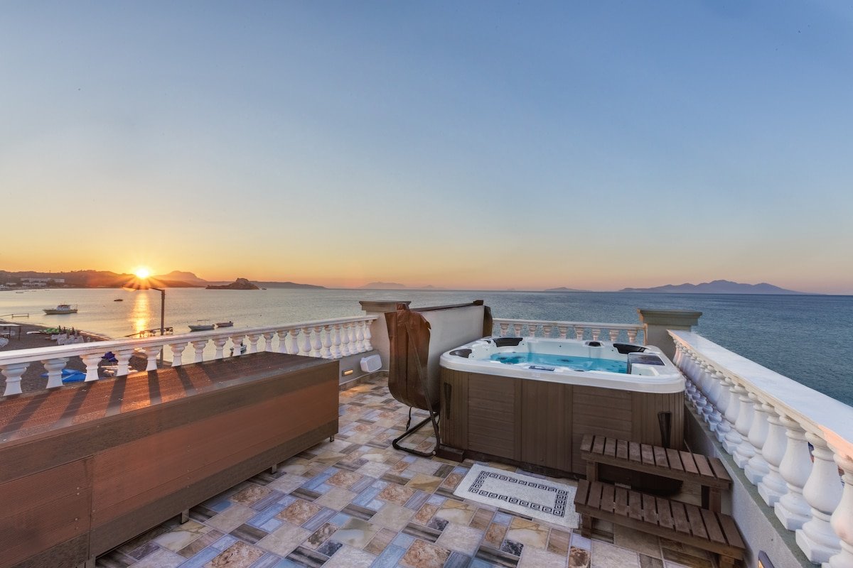 Beach Villa Valeria | Jacuzzi | BBQ gallery image 2