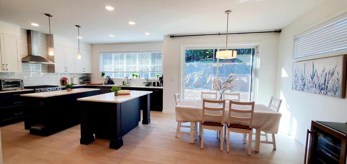 Brand New Seaside Home in Royal Bay gallery image 5