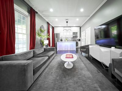 Grand Luxury Estate Downtown