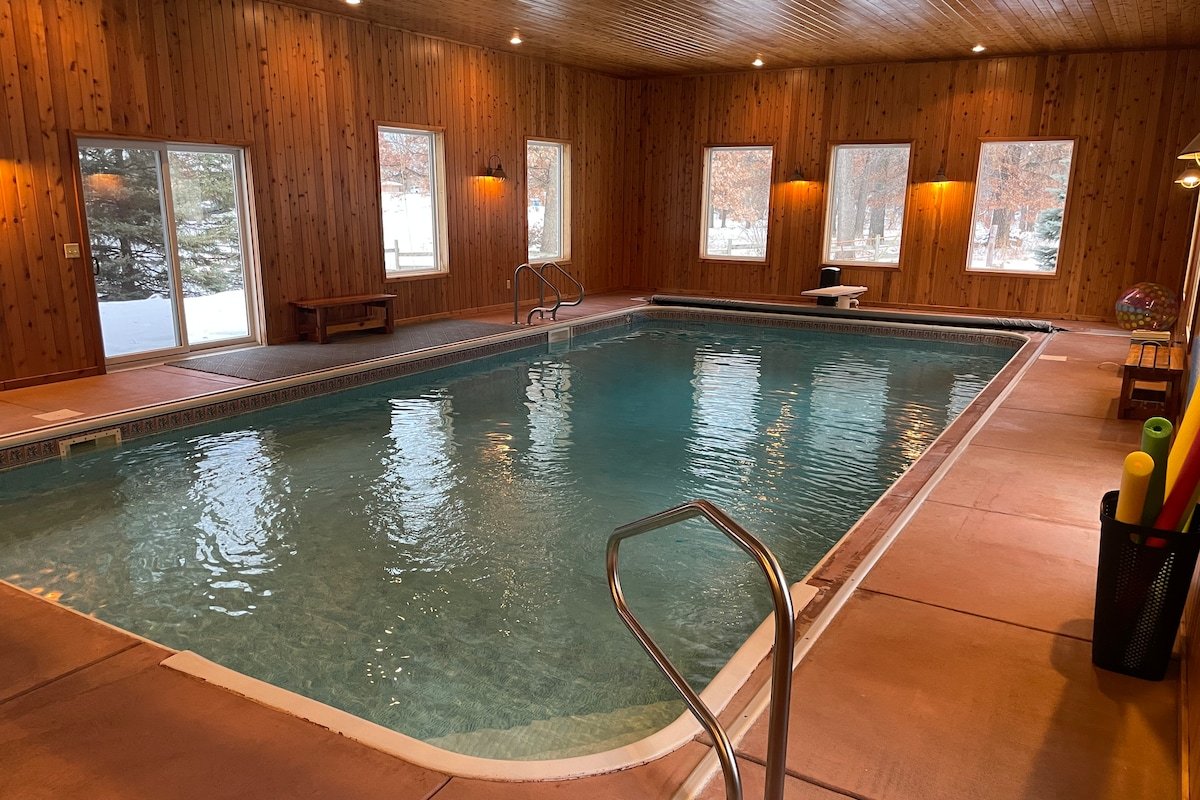 The Pool House – beautiful country farmhouse gallery image 3