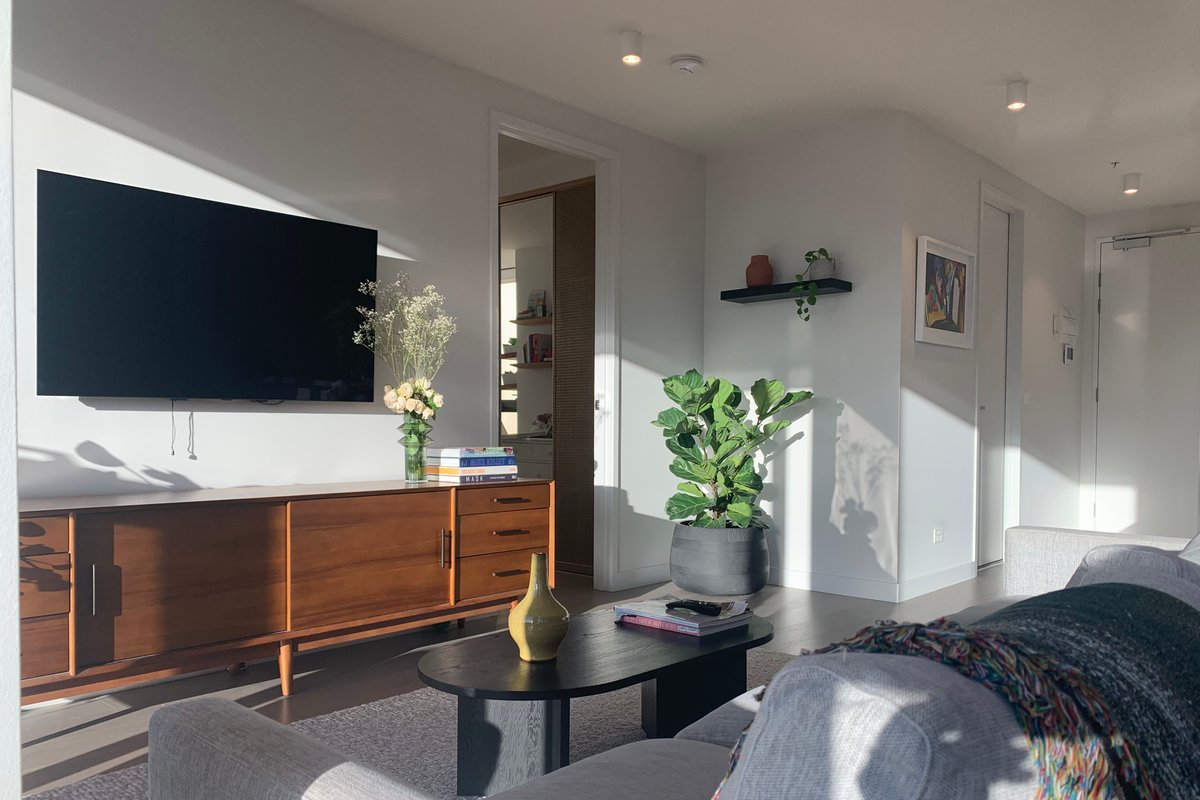 Modern, stylish apartment in heart of Collingwood