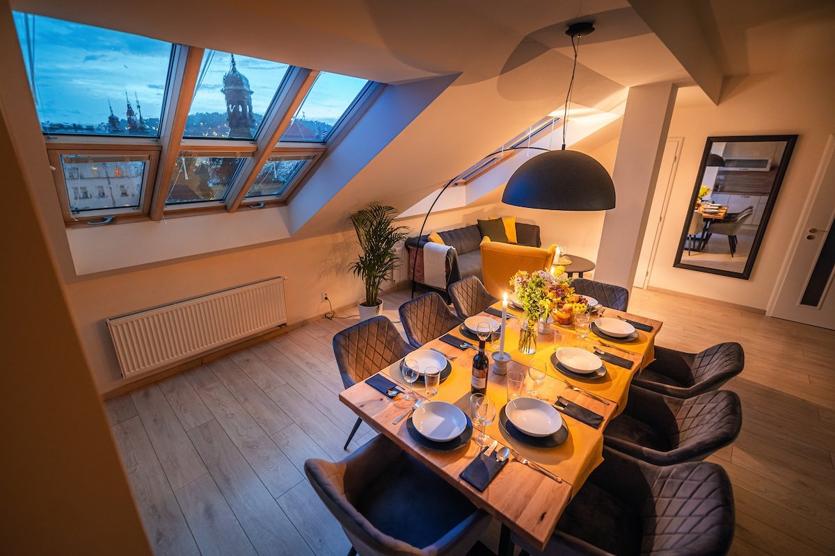 4BR+2Bath Central Family Penthouse gallery image 2