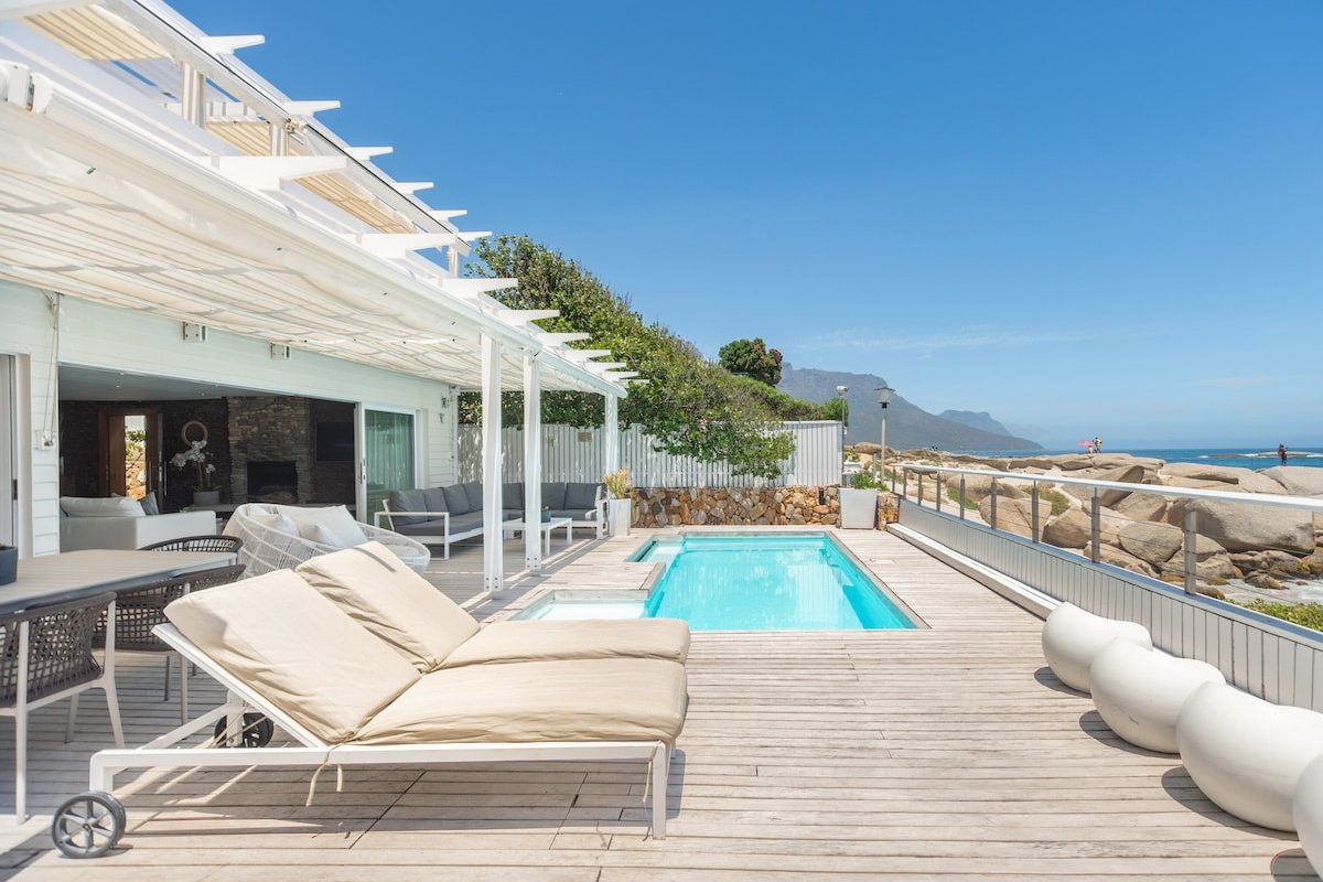 Glen Beach Bungalow Main House gallery image 4