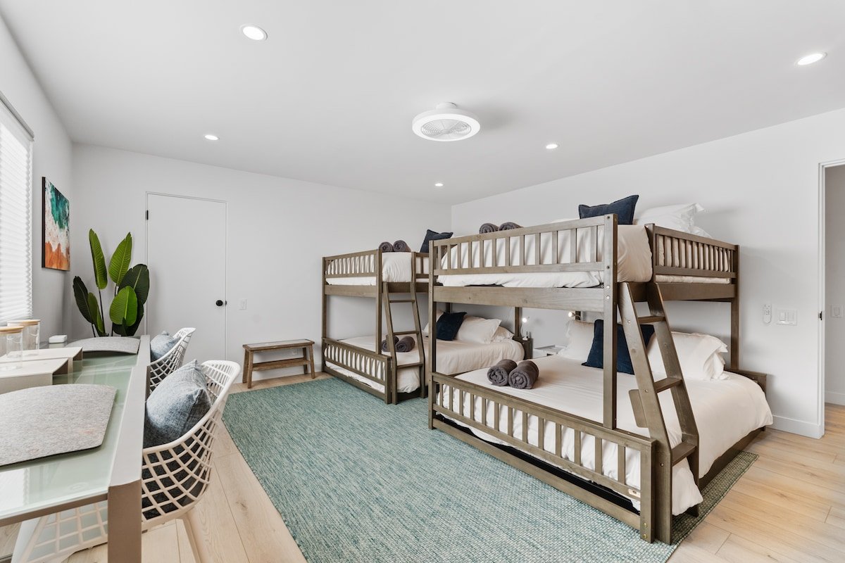 Hilltop Family Retreat | Heated Pool & Ocean Views gallery image 3