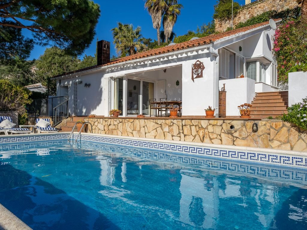 Villa Alpago – Private Pool, A/C & Sea View