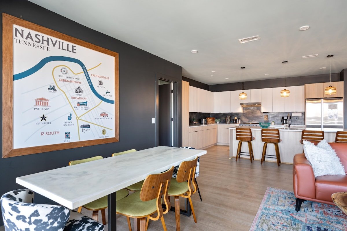 Neon Notes | Group Escape w/ Epic Bunk Room gallery image 2