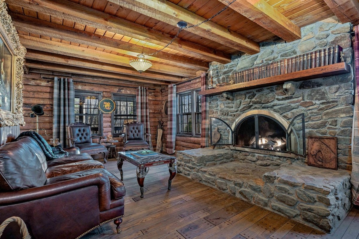 Luxury LogCabin Near Biltmore & Downtown Asheville gallery image 2