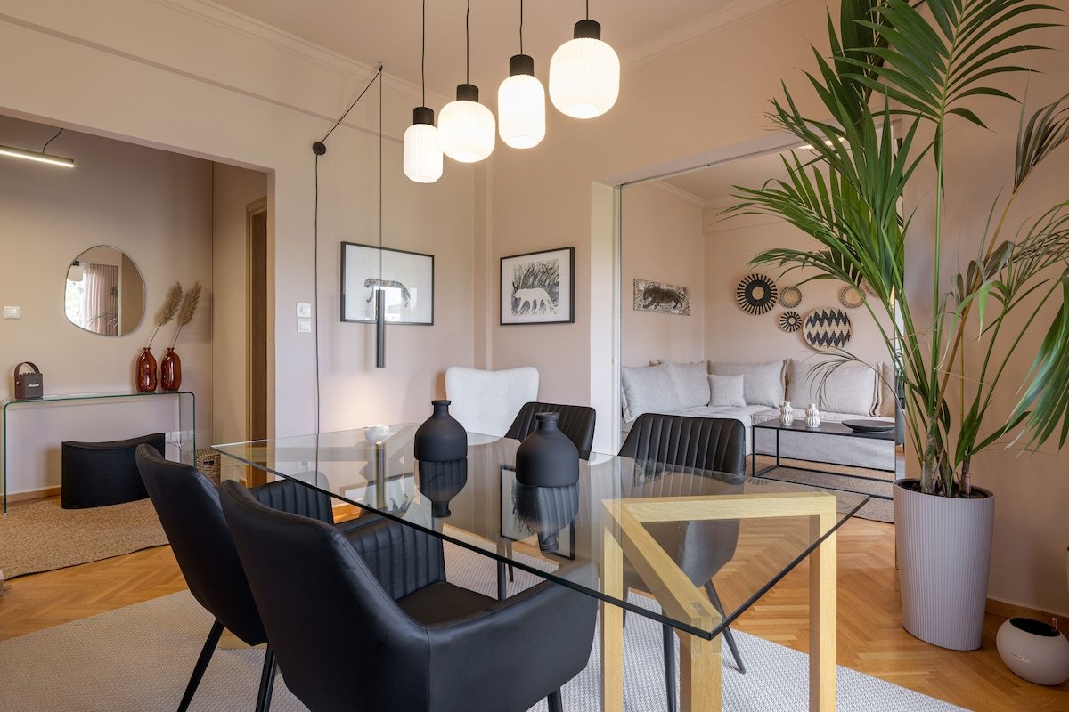 Stylish Apartment Temple of Zeus gallery image 5