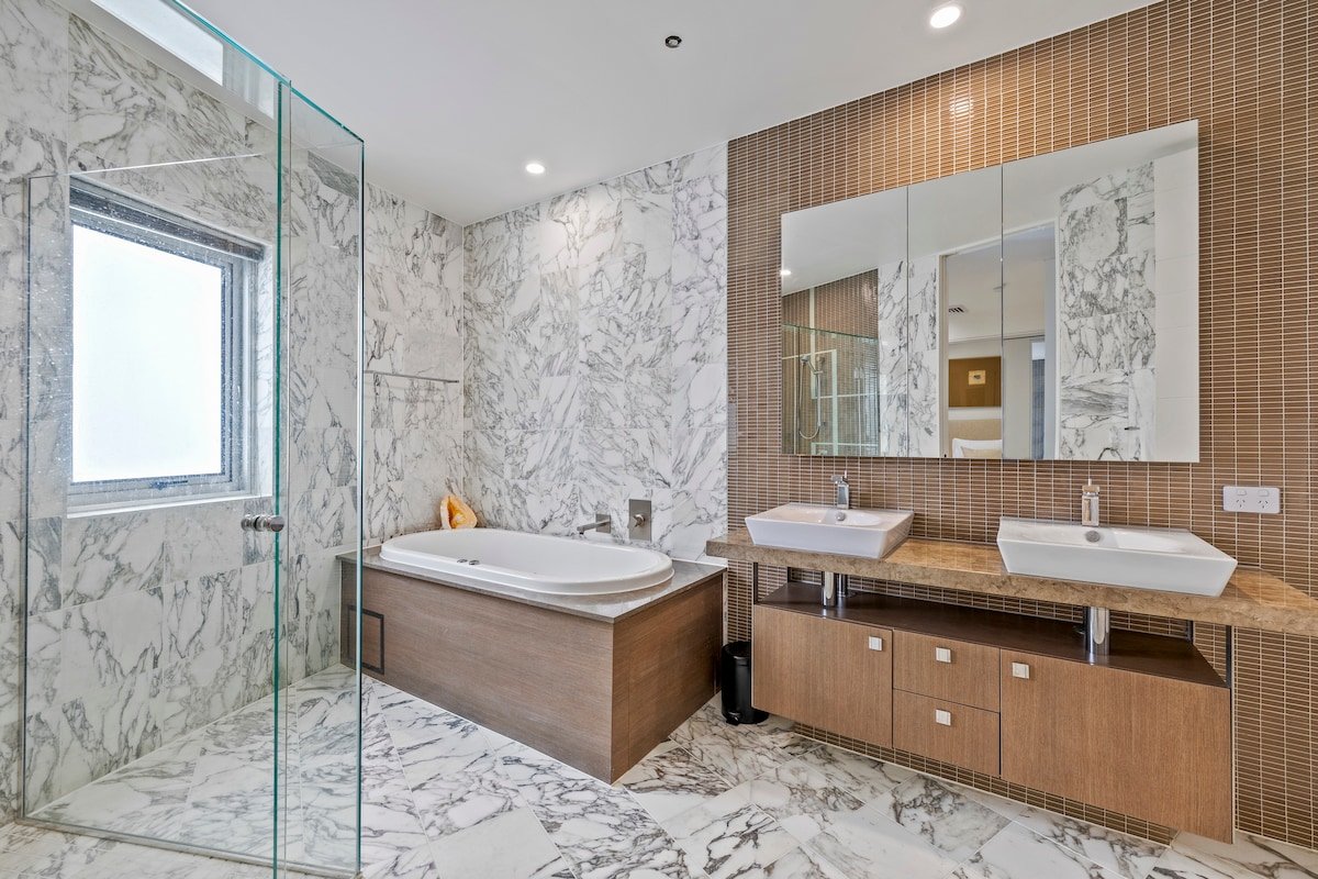 Oceans Mooloolaba Beach Four-Bedroom Penthouse gallery image 4