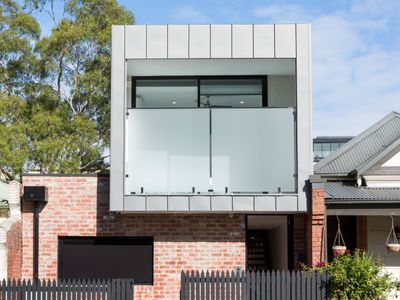 Lola Three Levels of Style with Rooftop Terrace