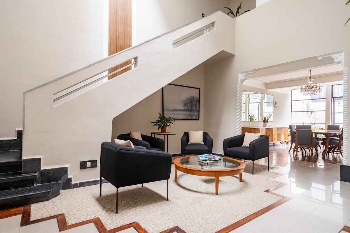 Art deco Condesa 5 BR house with a Rooftop gallery image 5