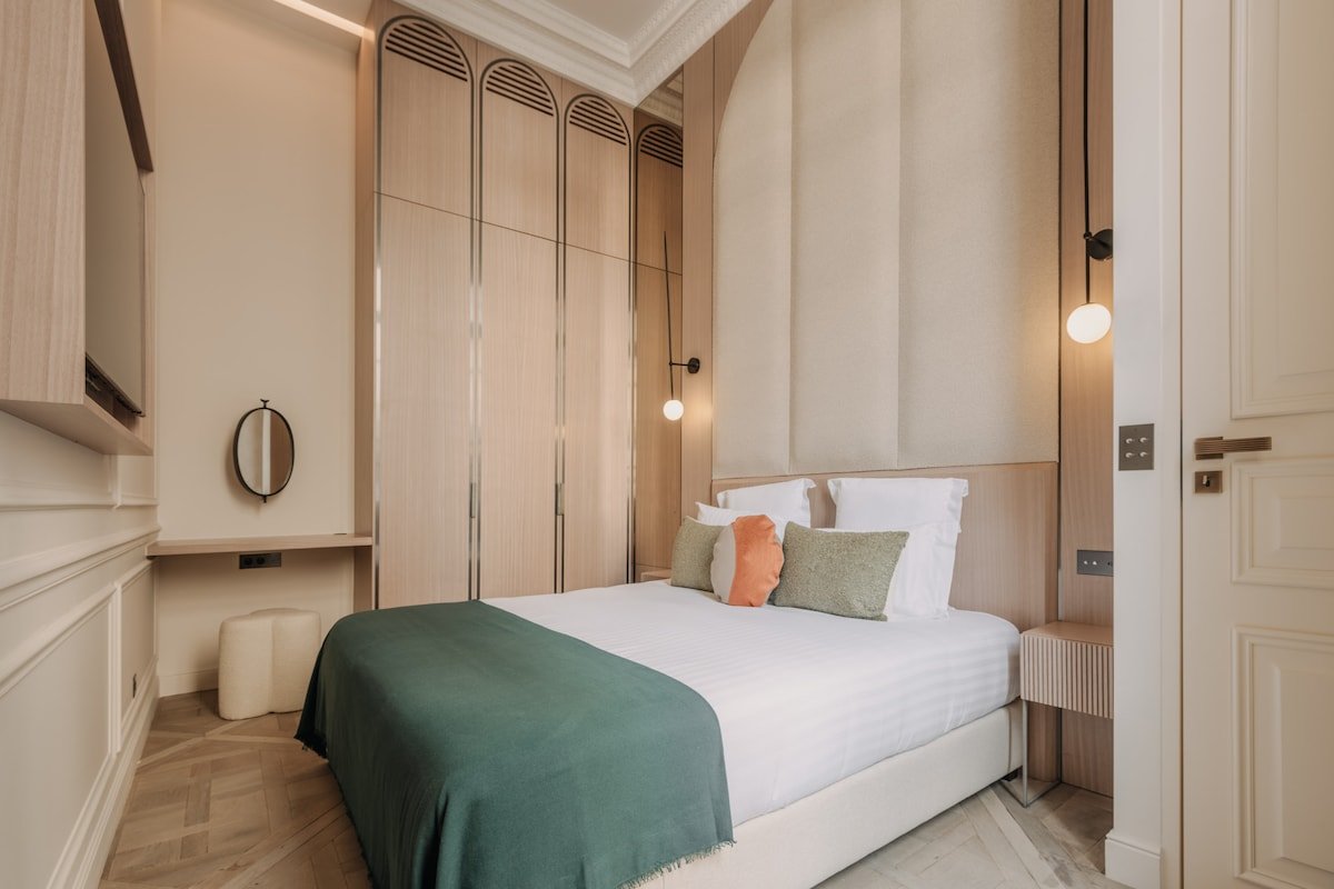 Highstay – Serviced Apartments – Louvre III gallery image 2