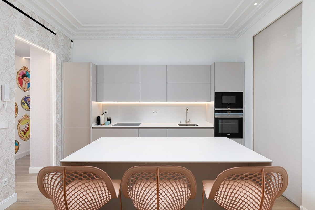 “Mondrian” new, ac, design lovers, near La Concha gallery image 5