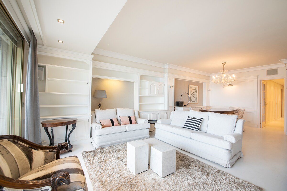 ♥︎BELLA VISTA LUXURY APT | LA CONCHA BEACH VIEWS♥︎ gallery image 5