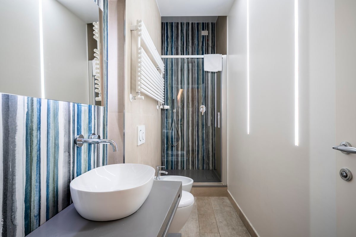 La Domus Firenze [Garage] 5’ from Duomo & Station gallery image 5