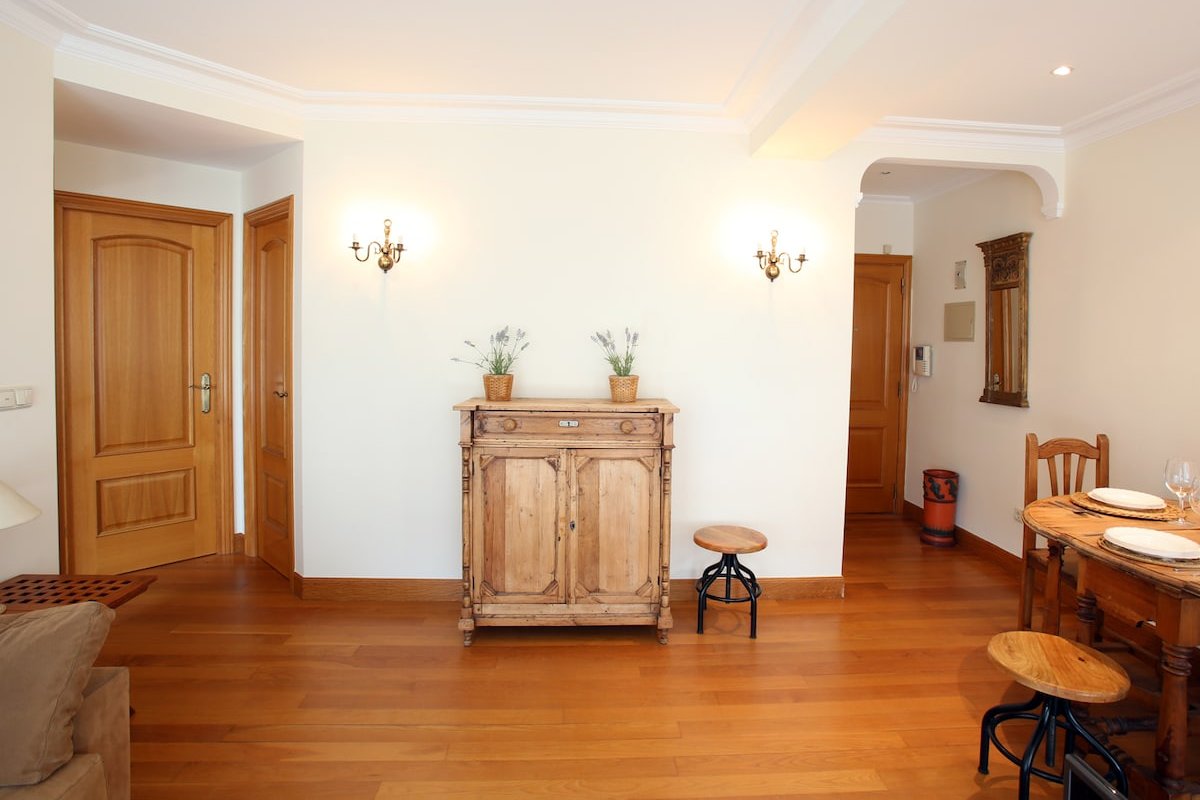 Orly, a dos pasos de la playa de La Concha gallery image 5