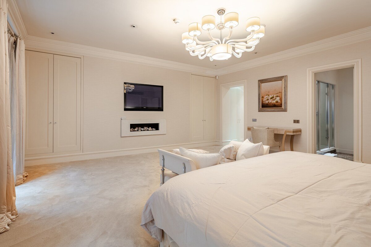 Ultra Lux Duplex Flat in Mayfair gallery image 5