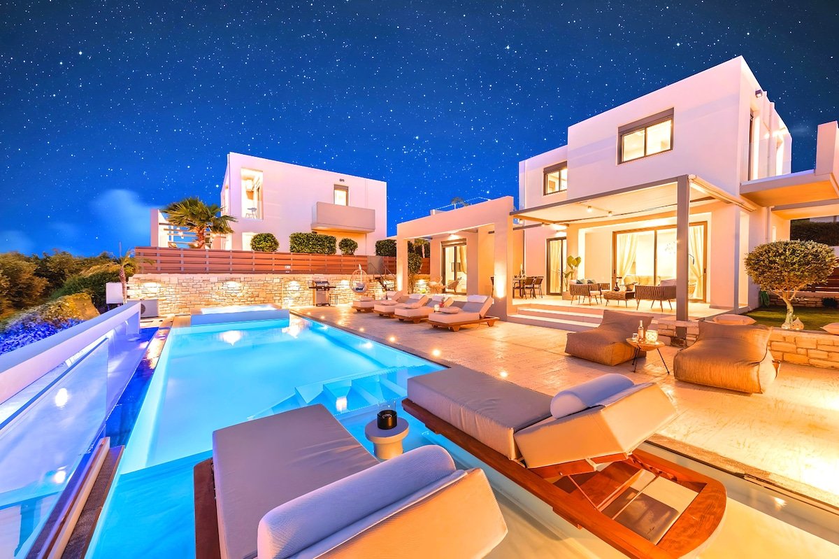 Lifestyle Lux Villa Heated Pool gallery image 4