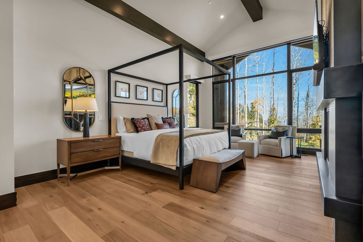 Ski In Out w/ heated pool, hot tub, game room gallery image 2