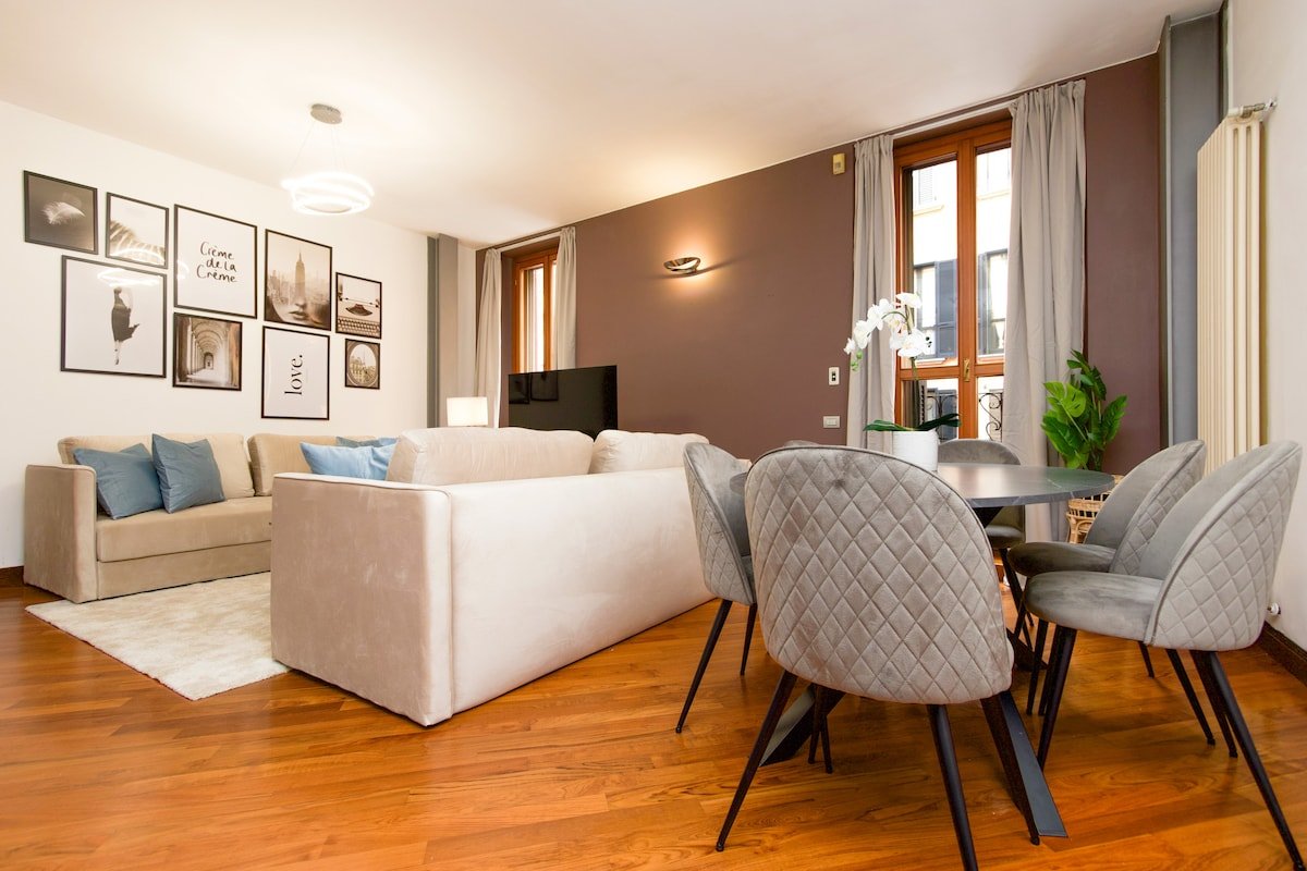 “Vista Brera” Penthouse in Brera+Jacuzzi Privata gallery image 5