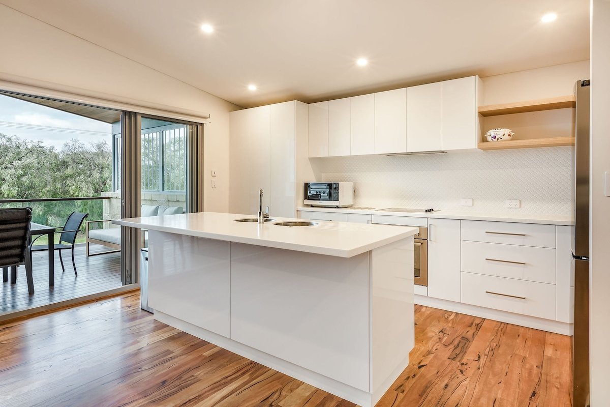 Driftwood Retreat gallery image 4