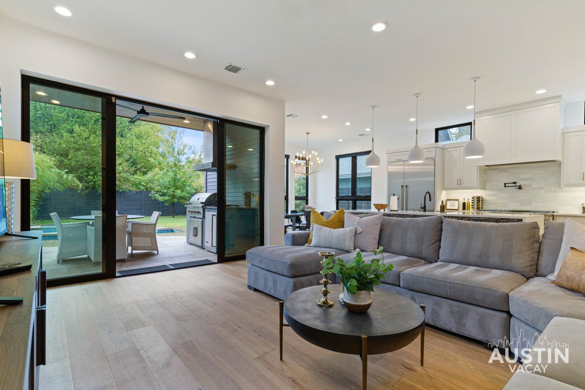 Pool, Hot Tub & Patio w/Modern Updates in E Austin