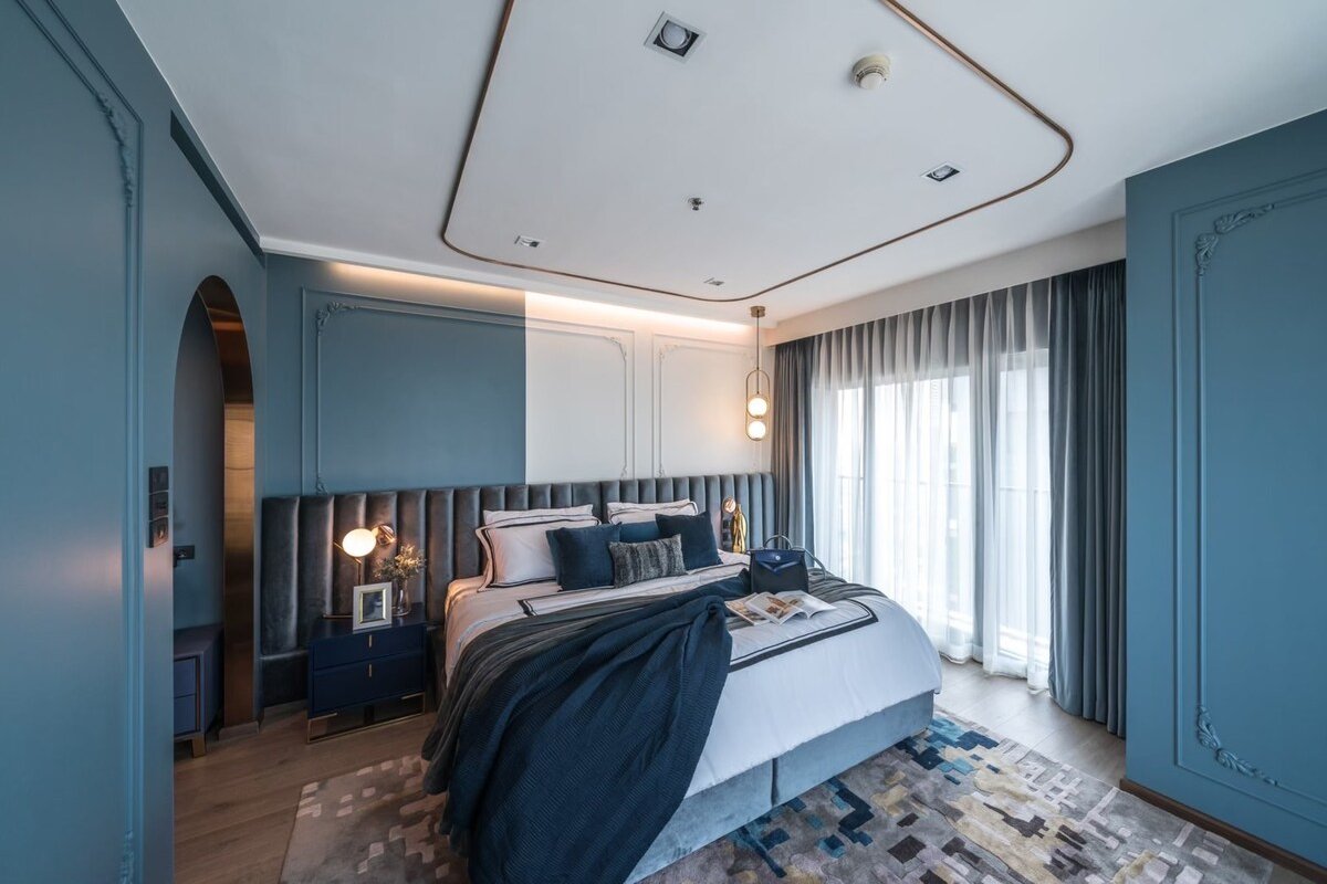 Penthouse Best Location w Train gallery image 5