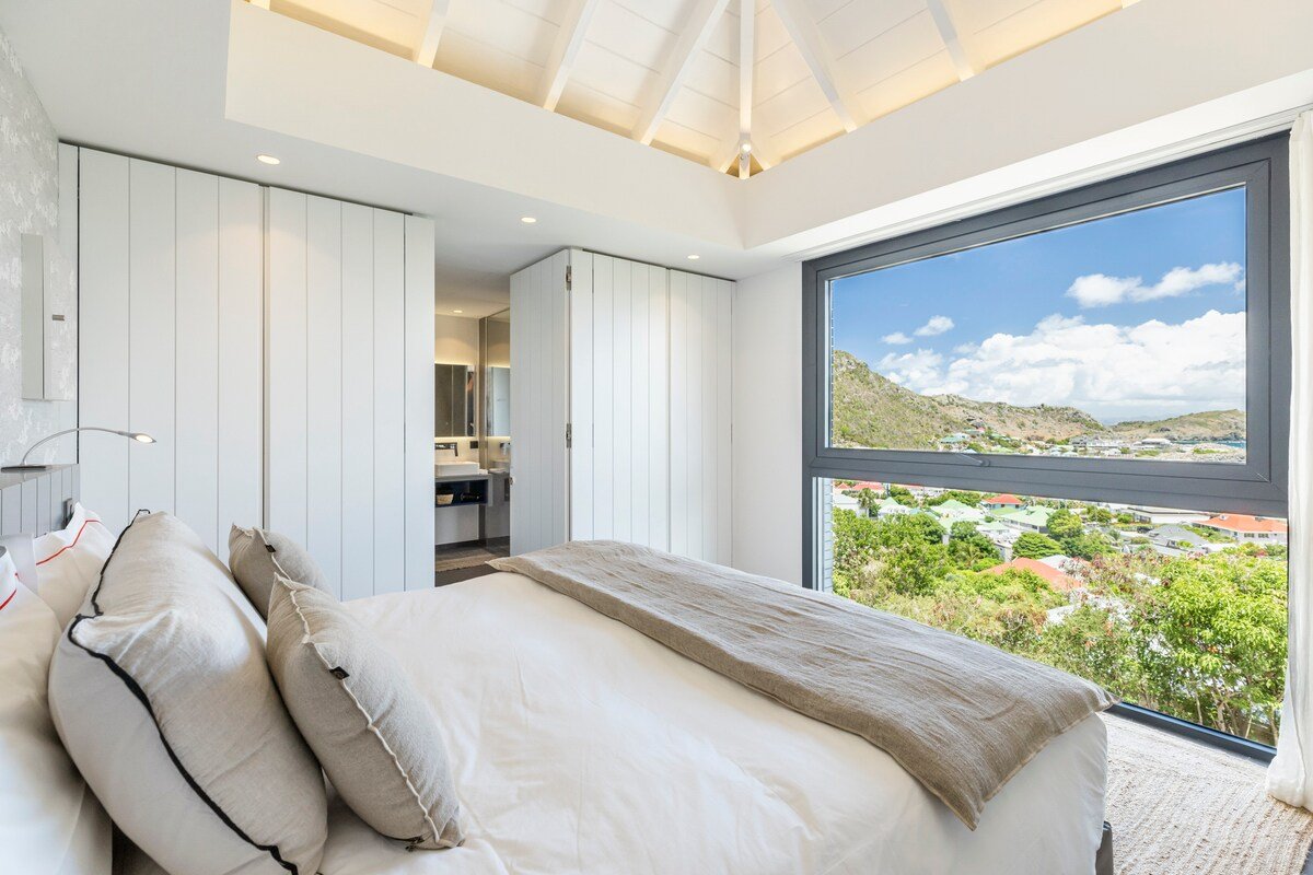 Santa Alicia gallery image 4