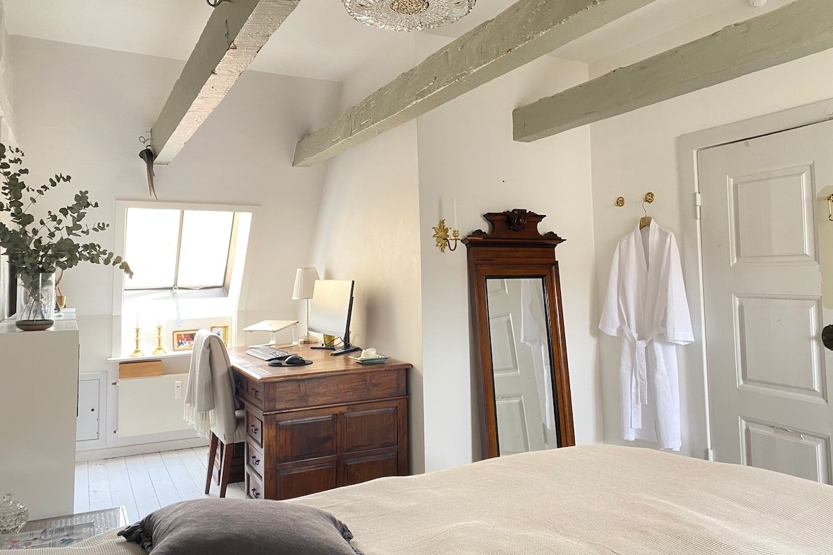 In the heart of Nyhavn gallery image 3