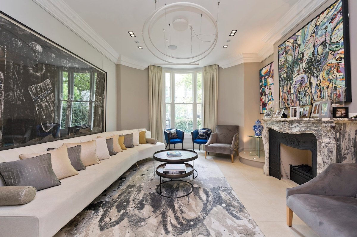 Outstanding 7 bed Notting Hill House gallery image 2