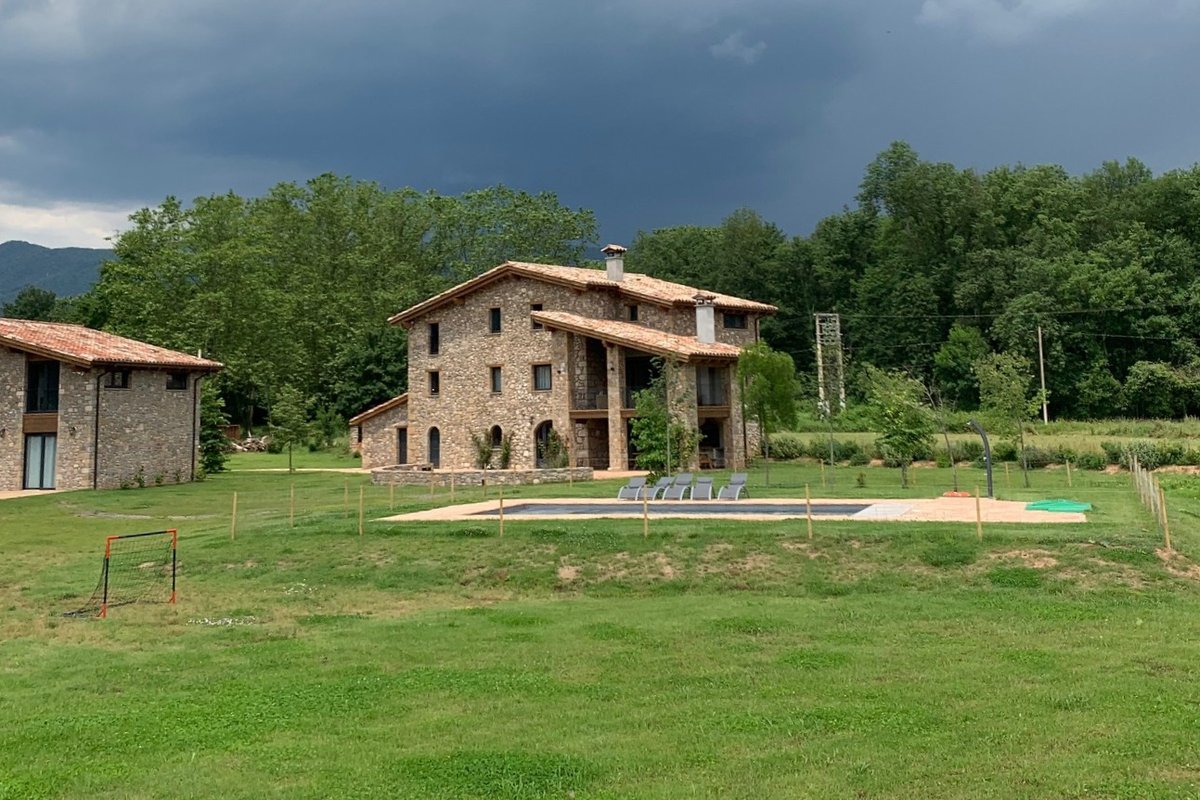 EXCLUSIVA MASIA CATALANA AMB PISCINA