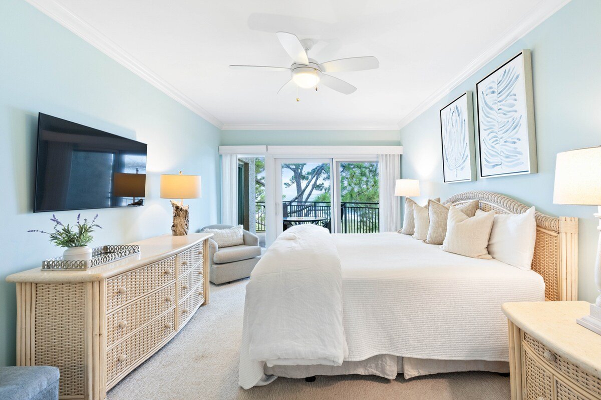 1879 Beachside Tennis Villas gallery image 2