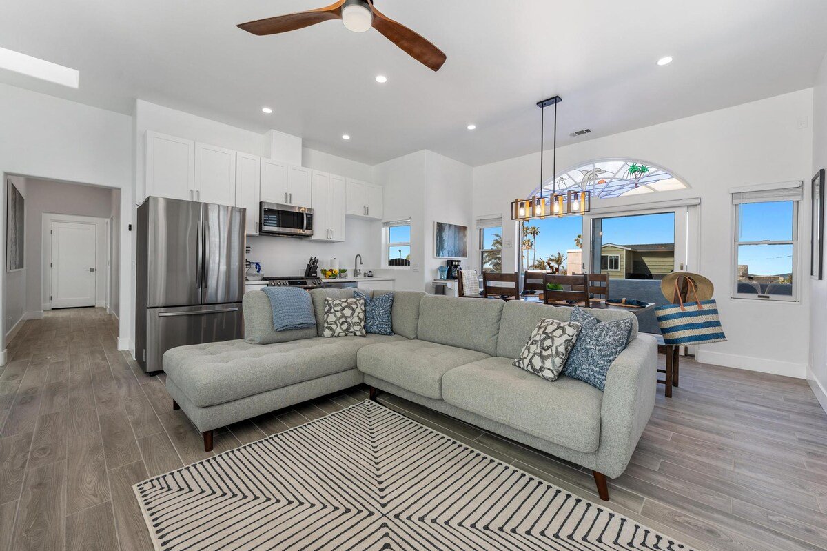 Rooftop & Ocean – Casa Blanca in Pacific Beach gallery image 3