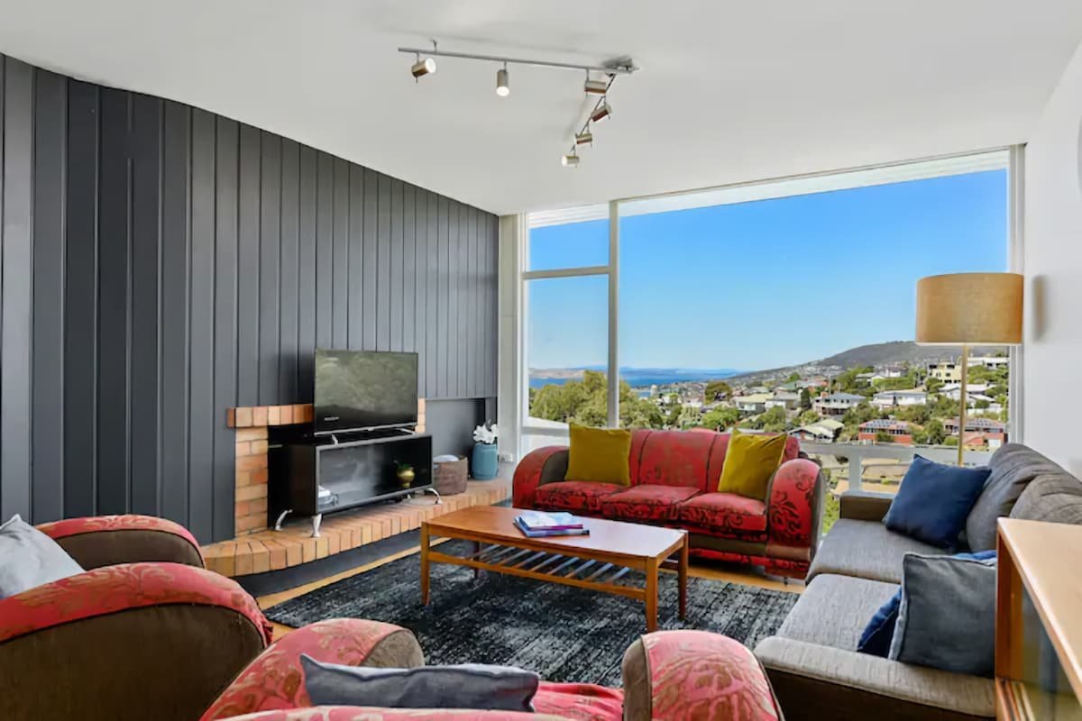 Poet s House 6br fabulous character WOW views gallery image 3