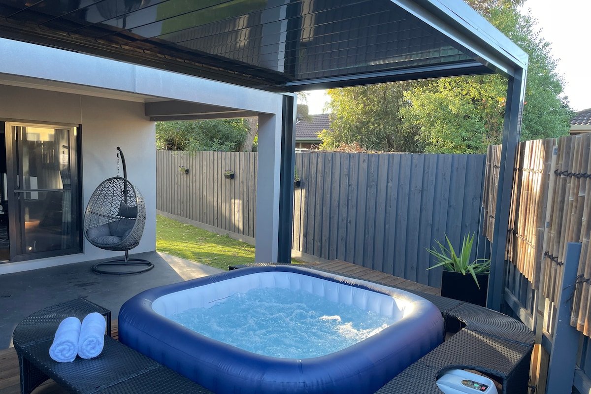 Sunset Retreat – 17 Guests gallery image 5