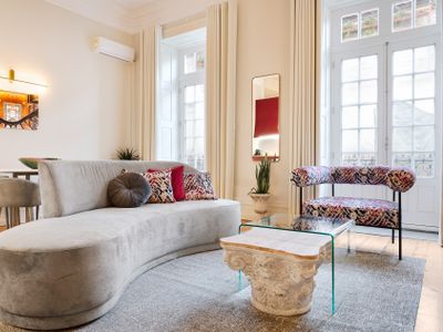 42 2 F Historical apartment at Cardosas Block