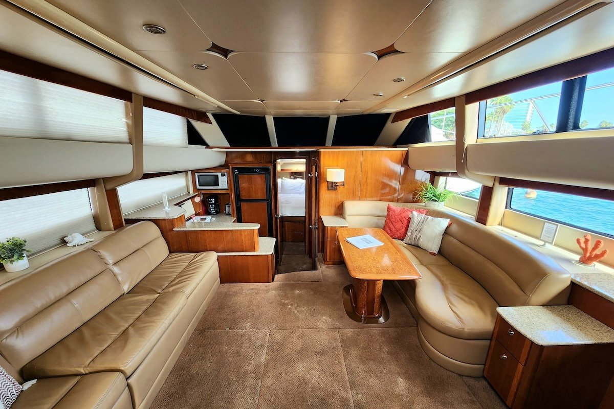 Dockside Boat & Bed, Staycation gallery image 5