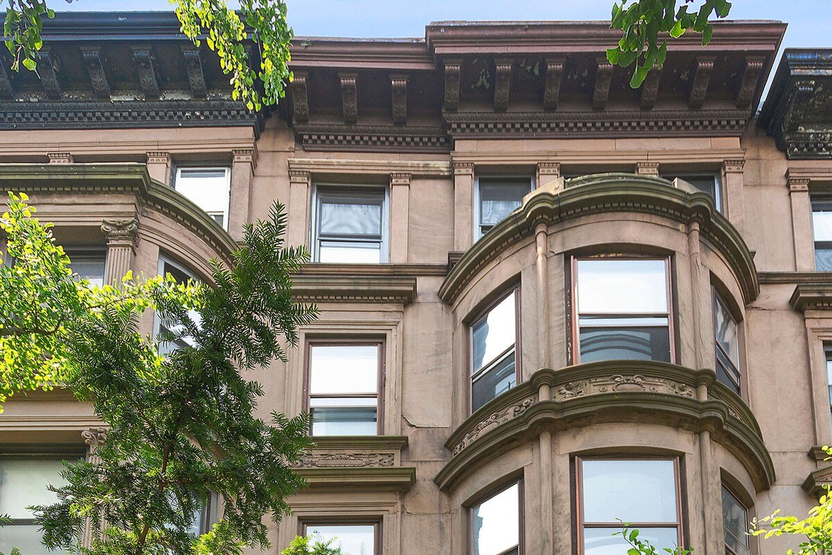 HISTORIC $10MLN MANSION IN THE HEART OF PARK SLOPE gallery image 3