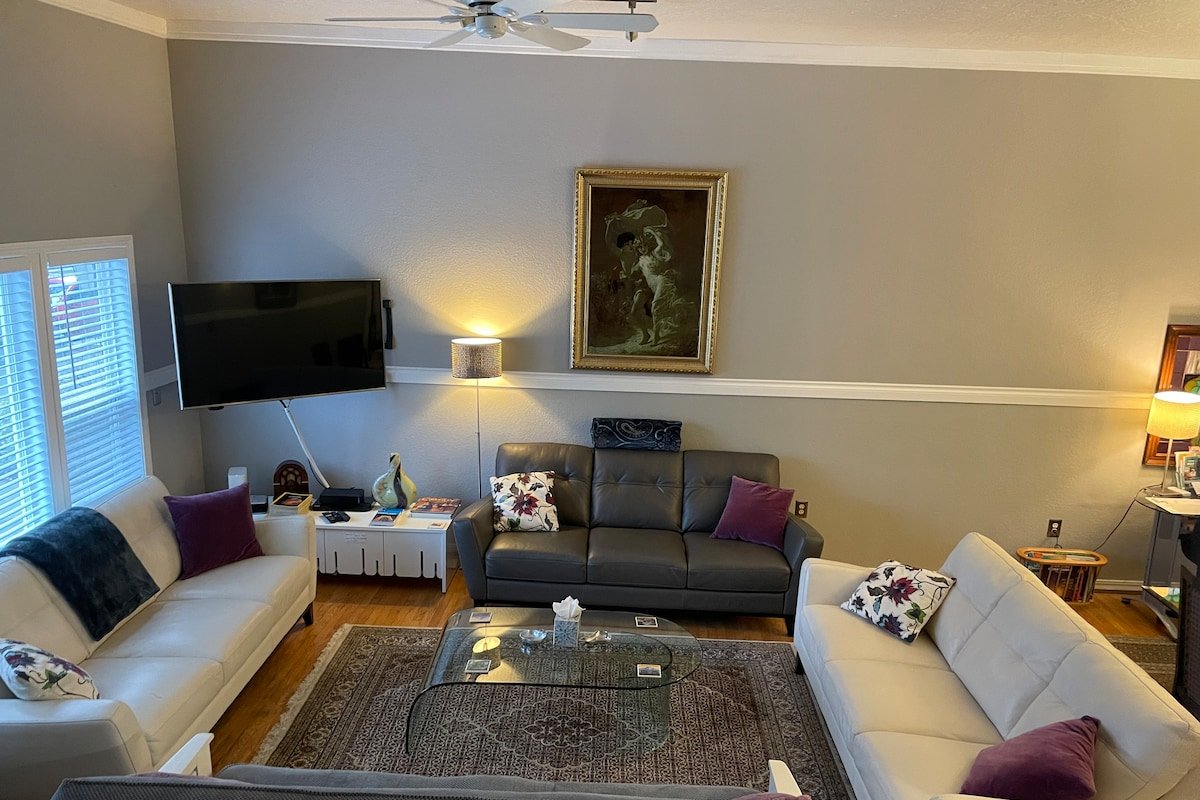 The Downtowner gallery image 2