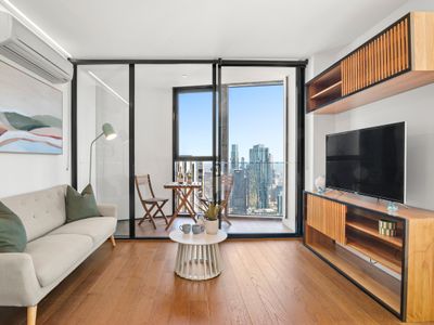 Live Luxe |Gorgeous City Views 3BR APT w/ Pool&Gym
