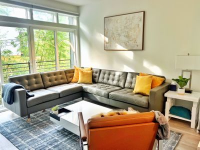 Near CapHill Modern 4b2b Townhouse w AC/Rooftop