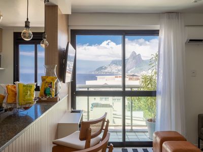 Renovated Apartment with Sea View in Ipanema